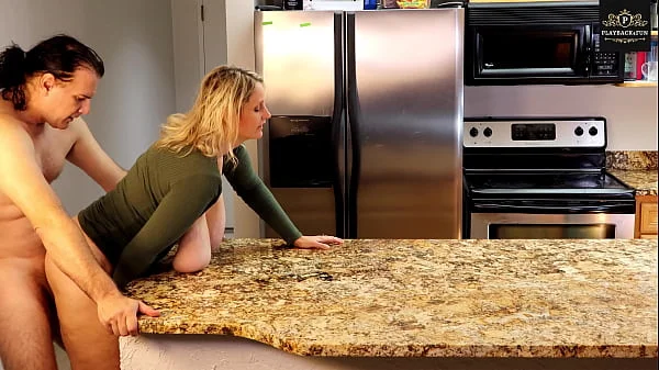 Swinging Tits Mature MILF gets hard fuck on the kitchen counter