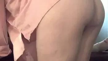 Hidden Cam !! Getting My Dick Jerked At Massage Parlor By 19 Year Old Asian With Perfect Ass And No Panties On. Says This Is Her First Day On The Job And She's Never Saw A Dick So Big , I Nutted 3 Times In 5mins And She Kept Tugging Im Leaving A Big