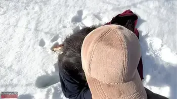 Asian Lululemon Fitness Girl Fucked Warm in -20°C