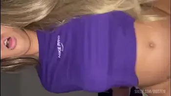 comi a rabuda gostosa encurralei ela na parede e soquei tud0