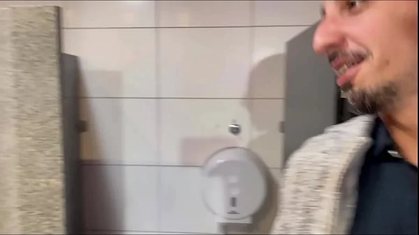 Sexo em um pub na capital gaúcha