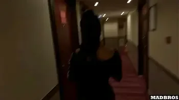 A Super Hot Italian Girl Just Met Gets Fucked And Squirts Everywhere In Anal !!!!