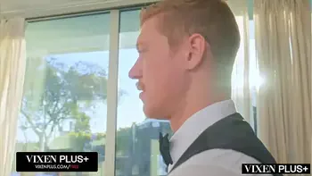 VIXENPLUS Cock hungry socialite Dee fucks server at house party