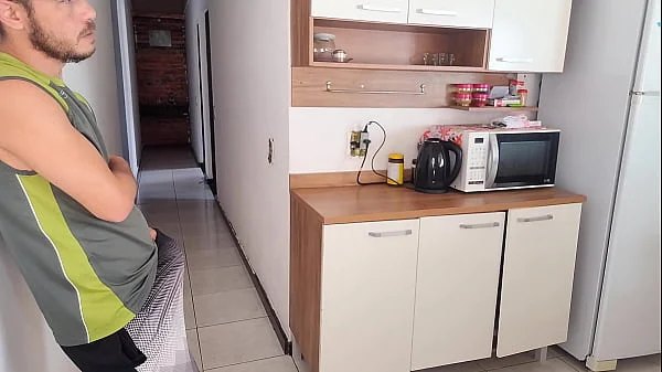 SEXO ARRISCADO! me arrisquei transando com melhor amigo do meu corno enquanto ele estava no banho