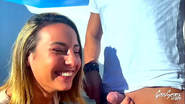 Vittoria et Pam, deux déesses, se partagent une bite