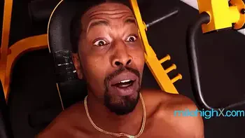 Spotting A Gym Baddie So She Can Feel My Hard On