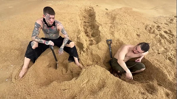 2 pirates fucked sailors after the shipwreck