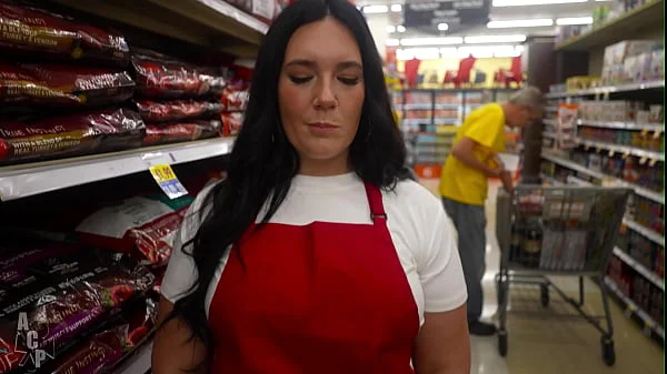 Smiths Employee Quits Job After Meeting Rich Sugar Daddy In Las Vegas