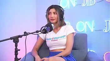 Letizia Fulkers' Huge Oiled Breasts Bounce As She Cums On The Machine