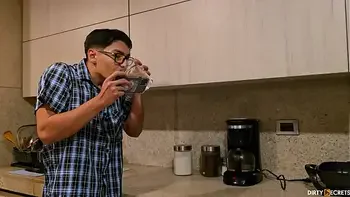 SEXY MILF GETS ASS FUCKED BY VIRGIN BOY