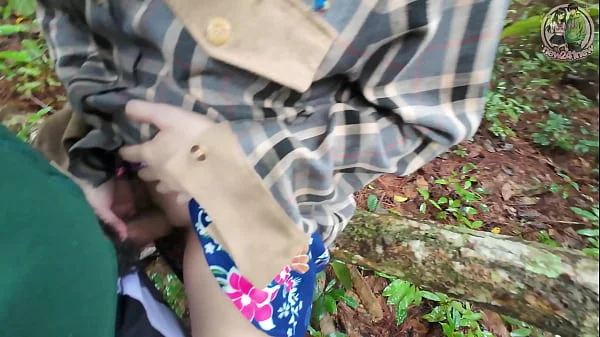 Amateur Thai villagers have sex in the forest public 4K 18