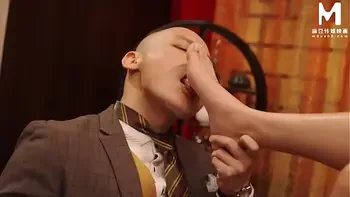 ModelMedia Asia - Chinese style massage parlor - A long-legged beauty in cheongsam footjob