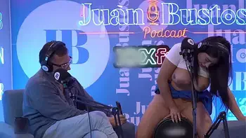 Veritoaguas with huge tits rides the machine and begs to be spanked