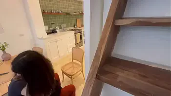 Cámara graba a mi esposa siendomé infiel con la perra de su mejor amiga!!