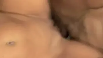 Madrasta Peituda e Gostosa dando a Buceta