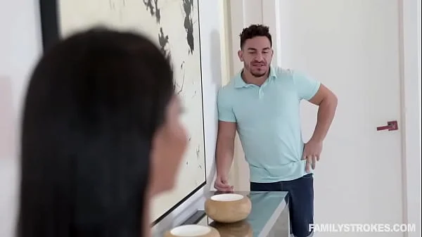Rose Monroe In Staycation Sex Blues