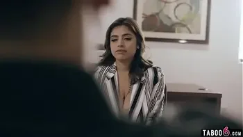 Psychiatrist manipulates huge tits girl into having sex