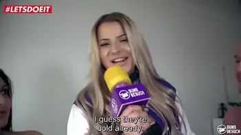 LETSDOEIT - Pizza Delivery Guy Gets Lucky With His Favorite Pornstar