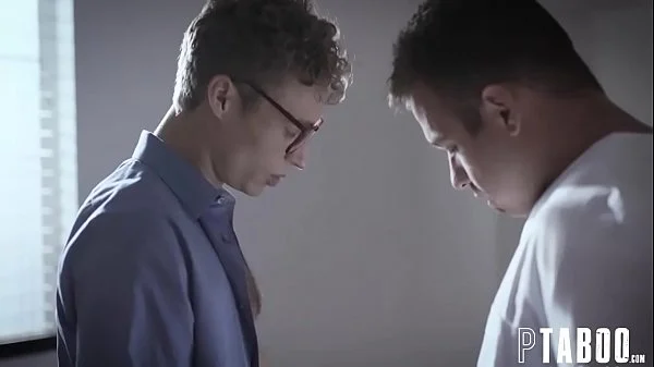 Psych Patient Emily Willis Has Sex With Doctors After Getting Caught Masturbating