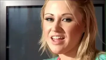 Unhappy blonde nympho Sindee Jennings asked her neighbour if he had seen her little dog