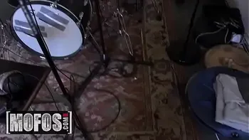 Latina Sex Tapes - (Selena Santana) - SAmateur Singer Banged In Studio - MOFOS