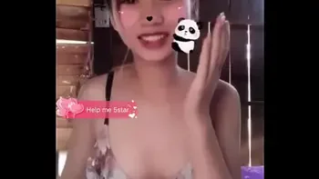 Bigo lọ lem lộ vú