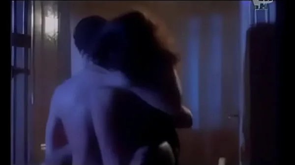يسرا و محمود حميدة راكبها بيفشخها و بيغير عليها الاوضاع