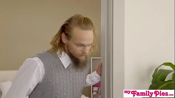 St. Patty's Day Prank Gets Step Sister Creamed By Leprechaun! S7:E3