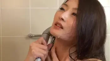 Japanse vrouw grote kont houdt van affaire met veel mensen