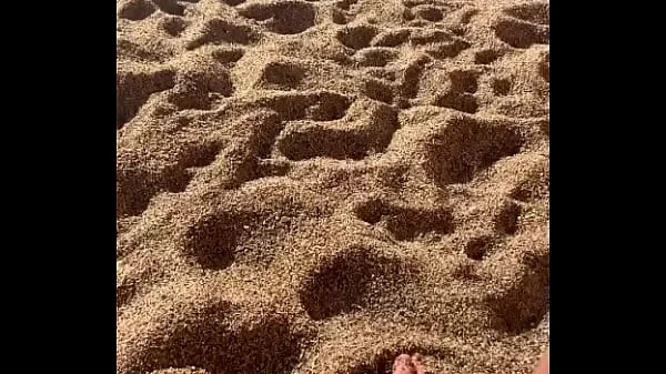Klaarkomen op strand aan de costa brava