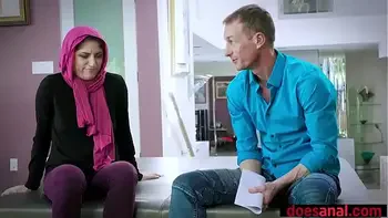 Arab teen in hijab prefers anal fuck to keep virginity