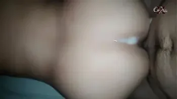 Me follo a mi amiga de la uni como pago de un préstamo... Le lleno todo el culo y me hace venir dos veces su Culo