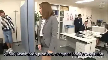 Tante is nat in haar slipje