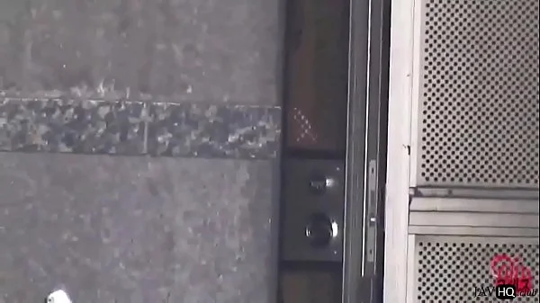 Desperate Japanese Pissing in Public