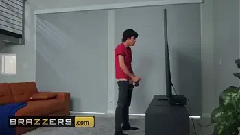 (Casey Calvert, Ricky Spanish) - Happy Masturbation Month - Brazzers