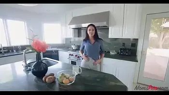 Getting Some From stepMOM-Brooke Beretta