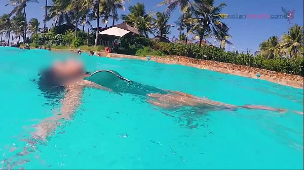 BRAZILIAN HOTWIFE - EXIBICIONISMO NO BEACH PARK - FORTALEZA - BRASIL