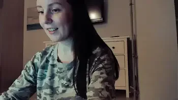 Cute Girls Dancing...