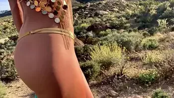 Miss Stacy Golden Princess Solo Toy Show