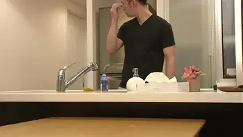 濡れそぼる、母の乳房を、見ていたら。　水沢莉久