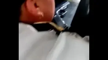 Cojiendo a la poli en su trabajo