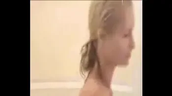 Paris-Hilton-Shower