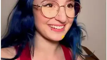 I Just Want To Find A Guy Willing To Fuck Me!! - A Fan Comes To