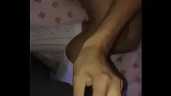 ESTUDIANTE MEXICANA le da PENA que la GRABEN, Me dice que “NO” y se HACE la DIFÍCIL, al FINAL le DEJO LAS NALGAS DE SEMEN, Parte 1