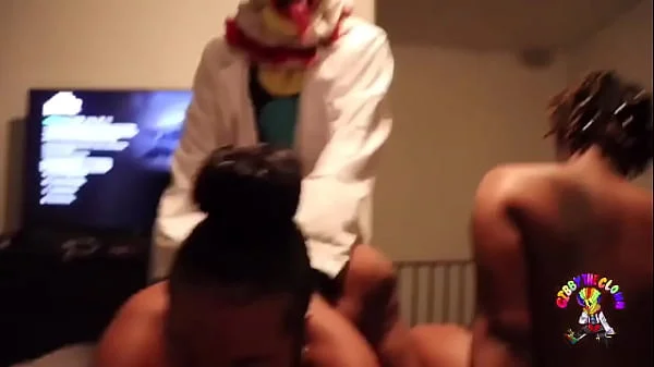 Fucking my GF while her friend watches lifetime