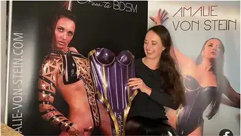 A Purple & Gold Latexbody By The Latex Designer Demask!