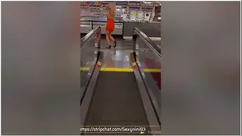 Naked Street In Sexynini83 - Naked In Vegas Street