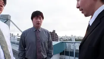 ぶっかけ人妻　同僚の妻を集団ザーメン弄び