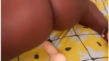 Ebony Gets Horny And Starts Masturbating