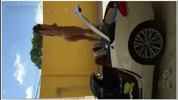 Loirinha novinha rabuda peituda transando com negao do Porsche